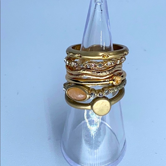 Assorted sizes Rings - Picture 1 of 3